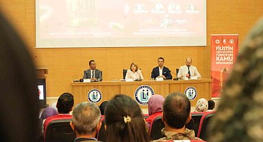 Bayburt'ta 'Filistin Mücadelesinde Türkiye'nin Kamu Diplomasisi' konulu panel düzenledi