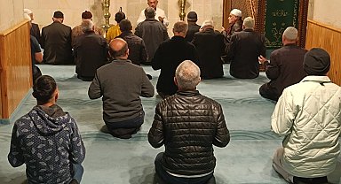 Bayburt'ta bütün camilerde şehitler ve mazlumlar için dualar edildi