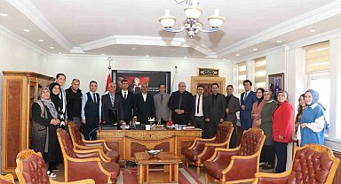 Belediye Başkanına sürpriz doğum günü kutlaması