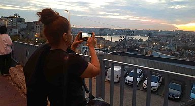 Beyoğlu'nda gün batımı manzarası hayran bıraktı