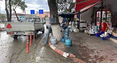 Bıçaklı saldırıya uğrayan esnaf yaralandı