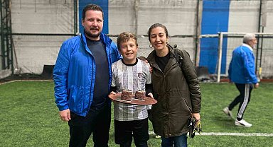 Bilecik'te 13 yaşındaki gelecek vaat eden kaleci İnegölspor'a transfer oldu