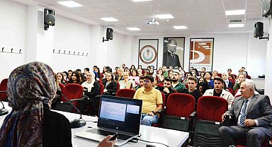Bilecik'te 'Hastanelerde Eczacılık Hizmetleri' semineri düzenlendi