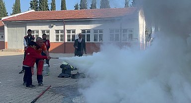 Bilecik'te ilkokul ve ortaokul öğrencilerine yangın eğitimi