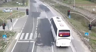 Bilecik'te kırmızı ışık kuralına uymayan sürücülere ceza kesildi