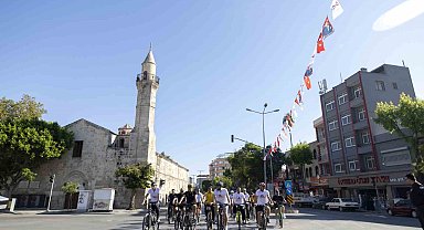 Bisiklet tutkunları 'Kleopatra Bisiklet Festivali'nde buluştu