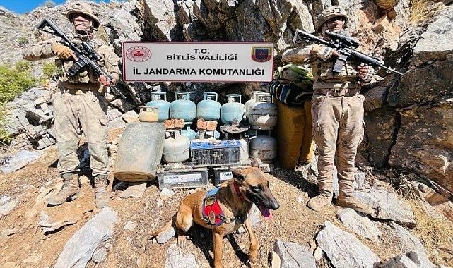 Bitlis'te terör örgütüne ait sığınak ve çok sayıda malzeme ele geçirildi