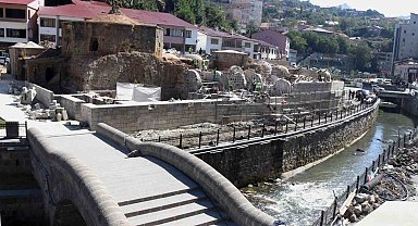 Bitlis'te yıllara meydan okuyan tarihi yapılar yeniden ayağa kaldırılıyor