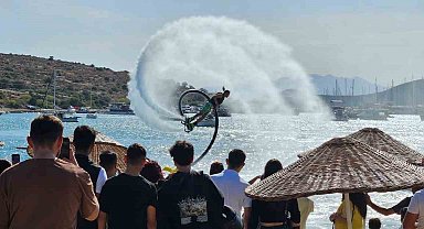 Bodrum'da turistler yüzerken büyük sürprizle karşılaştı