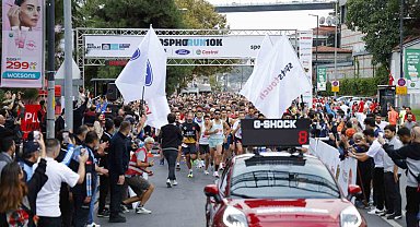 Boğaz'ın en renkli koşu etkinliği Bosphorun10K spor ve eğlenceyi bir araya getirdi