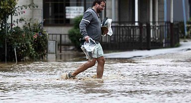 Bosna Hersek'te sel felaketi: 14 ölü