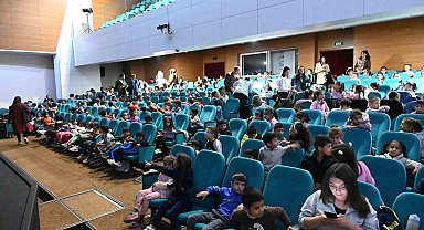 Bozüyük Belediye Tiyatrosu perdelerini "Kalbimdeki Pervane" ile açtı