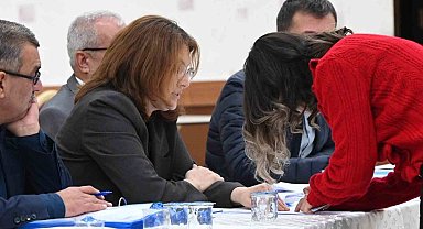 Bozüyük'te belediye ait dükkanlar ihaleye verildi