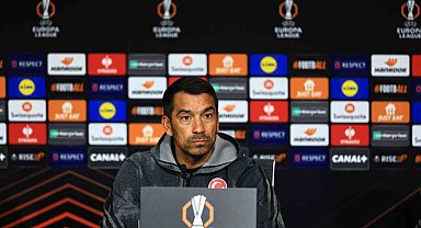 Bronckhorst: "İyi bir takıma karşı oynayacağız"