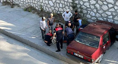 Burdur'da çaya düşen otomobil sürücüsünü itfaiye kurtardı