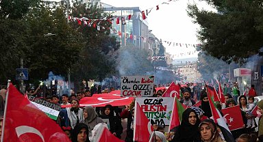 Burdurlular Filistin'e destek için yürüdü