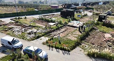 Bursa'da kaçak 63 tiny house yıkıldı