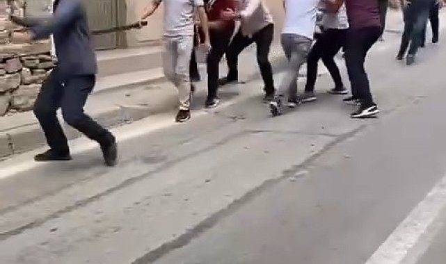 Bursa'da yumruk ve sopaların konuştuğu meydan muharebesi kamerada
