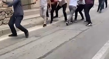 Bursa'da yumruk ve sopaların konuştuğu meydan muharebesi kamerada