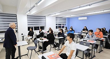 Büyükgöz'den 'güzide gençlere' tatlı sürpriz