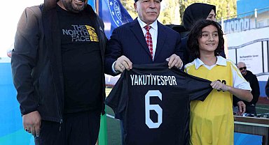 Büyükşehir'den amatör futbol kulüplerine malzeme yardımı