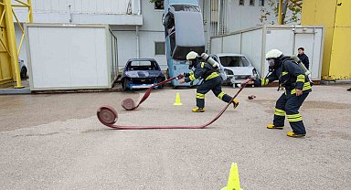 Büyükşehir'den fabrika itfaiyecilerine özel eğitim