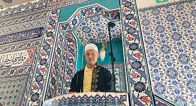 Cami aşığı down sendromlu İsmail Şenay çevresine neşe saçıyor