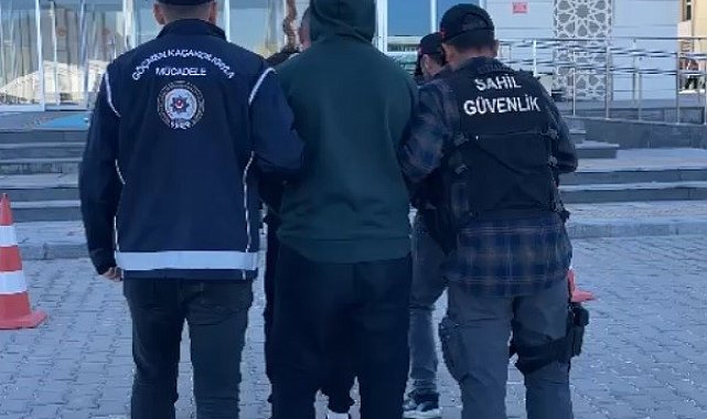 Çanakkale'de göçmen kaçakçılığı operasyonu: 79 kaçak göçmen ile 2 organizatör yakalandı