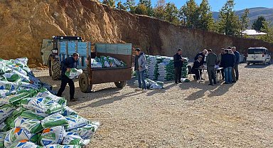 Çelikhan ilçesinde fiğ tohumu dağıtıldı