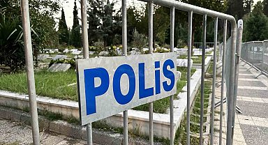 Cem Garipoğlu'nun mezarının çevresinde demir bariyerli önlem