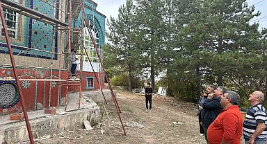 Çinili Camii'nin tarihi eser niteliğindeki çinileri 210 günde 13 milyon TL'ye sökülecek