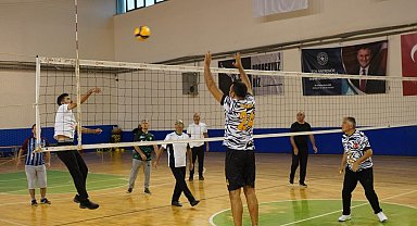 Çivril'de Amatör Spor Haftası voleybol turnuvasıyla başladı