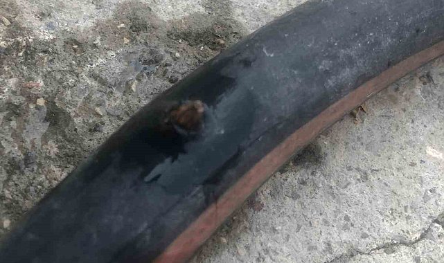 Cizre'de evin bahçesindeki hortuma yorgun mermi isabet etti