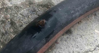 Cizre'de evin bahçesindeki hortuma yorgun mermi isabet etti