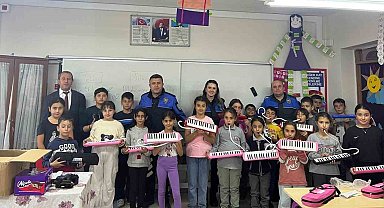 Çocuklar müzikle sosyalleşiyor