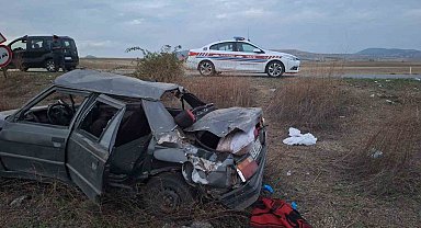 Çorum'da otomobil devrildi: 1 ölü, 5 yaralı