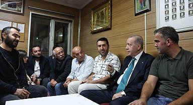 Cumhurbaşkanı Erdoğan, Ankara'da Taksi Durağı'nı ziyaret etti