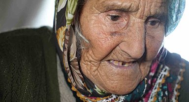 Cumhurbaşkanı Erdoğan hayranı Arzu nine, 117 yıllık ömrüne veda etti