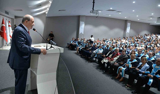 Cumhurbaşkanı Ersin Tatar'dan üniversite öğrencilerine ilk ders