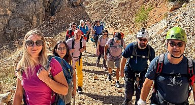 Dağcılar Kemaliye'de tırmanış gerçekleştirdi