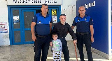 Dedesinin elini bırakıp kaybolan torun, zabıta tarafından bulundu