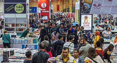 Denizli Büyükşehirin düzenlediği Kitap Fuarına Denizlililer akın etti