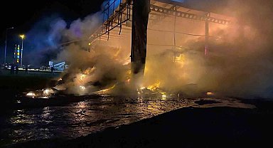 Denizli'de kuruyemiş deposunda çıkan yangın paniğe neden oldu