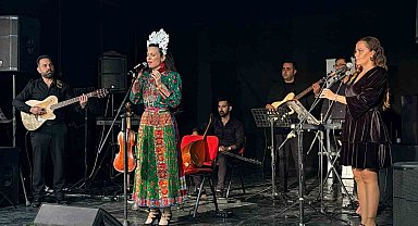 Depremde hasar gören Bela Bartok Konferans ve Sergi Salonu yeniden açıldı