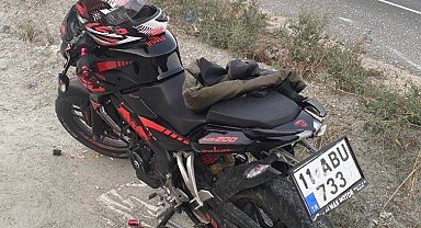 Devrilen motosikletin sürücüsü yaralandı