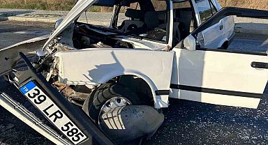 Direksiyon hakimiyetini kaybedince refüje çarptı: 1 yaralı