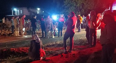 Diyarbakır'da çukura düşen kız çocuğu yoğun uğraşlar sonucu kurtarıldı