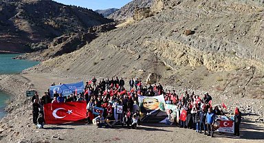 Doğa yürüyüşü ile Cumhuriyet coşkusunu yaşadılar