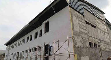 Doğubayazıt'ta 500 seyirci kapasiteli spor salonu yakında hizmete girecek