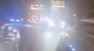 Düğün konvoyunu görüntülerken kazaya karıştı: 3 yaralı